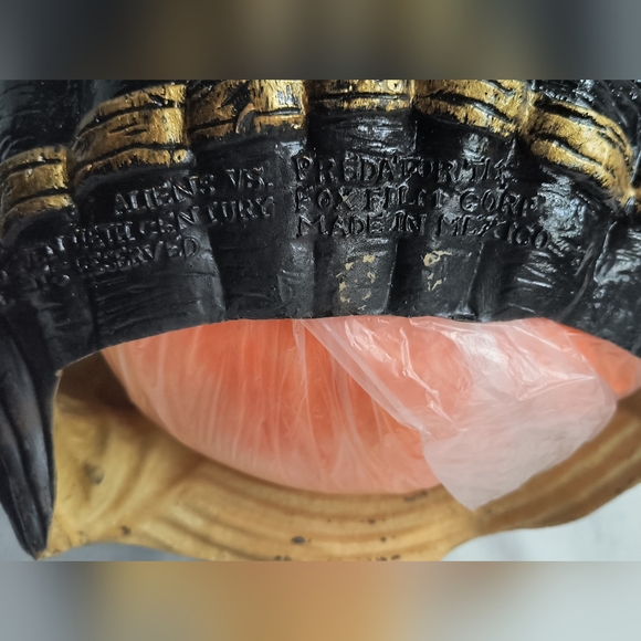 RARE 2004 Alien vs Predator Requiem Predator Deluxe Mask Cosplay Halloween - Picture 5 of 6